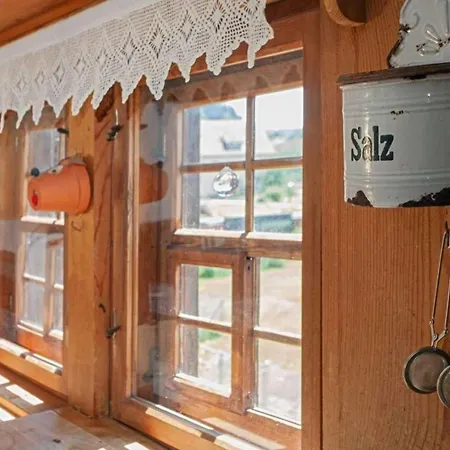 Historischer Vogtshof: Eingezaeunt | Sonniger Garten | Kamin | Denkmalschutz