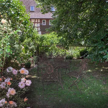 Historischer Vogtshof: Eingezaeunt | Sonniger Garten | Kamin | Denkmalschutz *